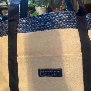 Brand New Vineyard Vines W classic tote